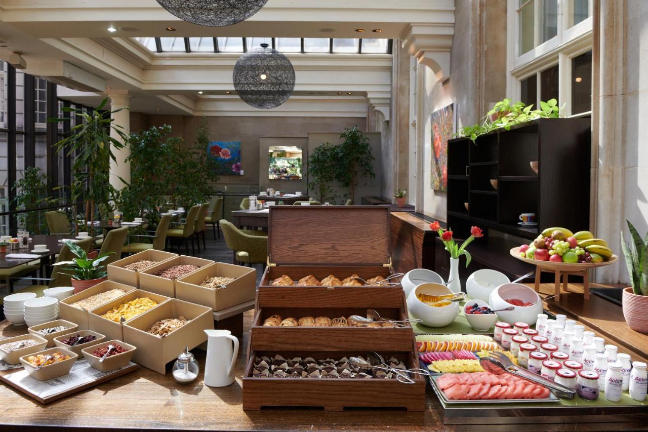 Le Meridien Piccadilly Londra Esterno foto Breakfast buffet at the hotel