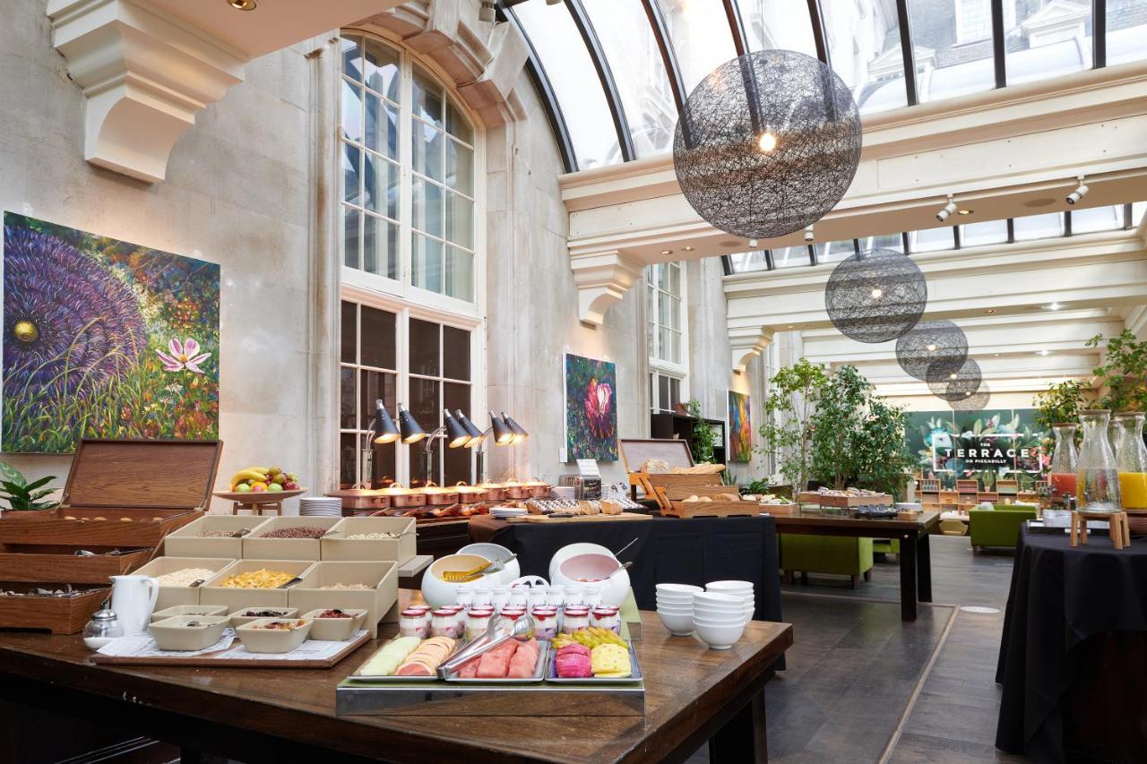 Le Meridien Piccadilly Londra Esterno foto Breakfast buffet at the hotel