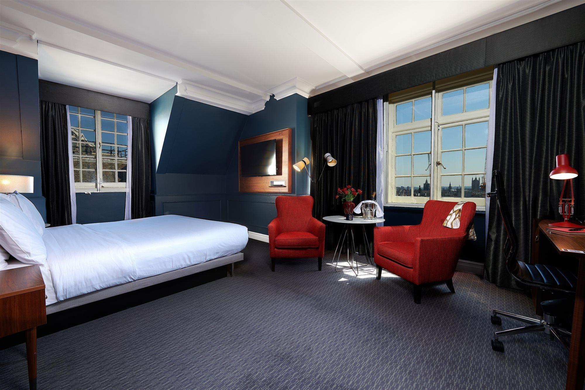 Le Meridien Piccadilly Londra Esterno foto A room at the hotel