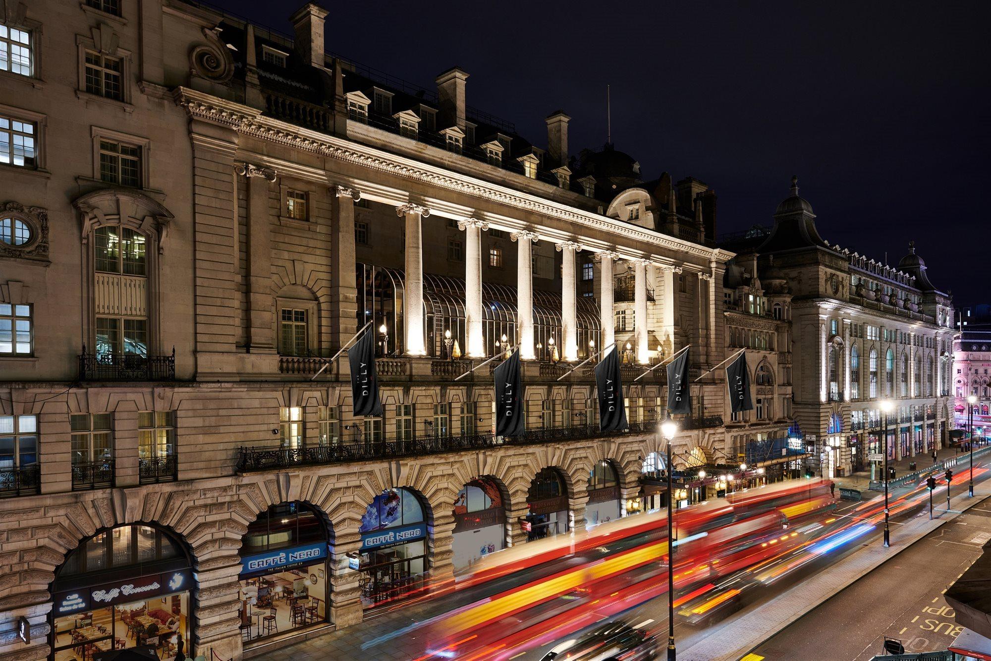 Le Meridien Piccadilly Londra Esterno foto The Royal Opera House in London