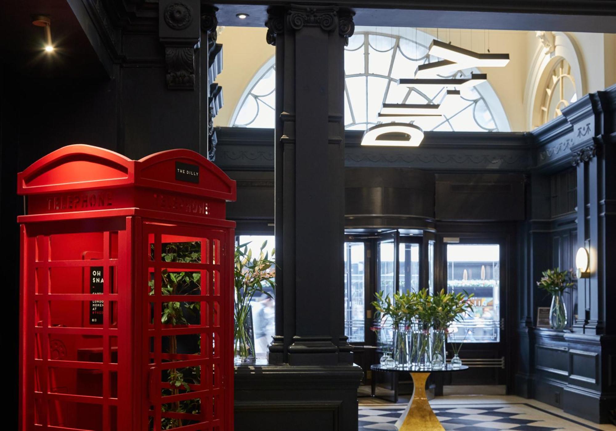 Le Meridien Piccadilly Londra Esterno foto The reception area